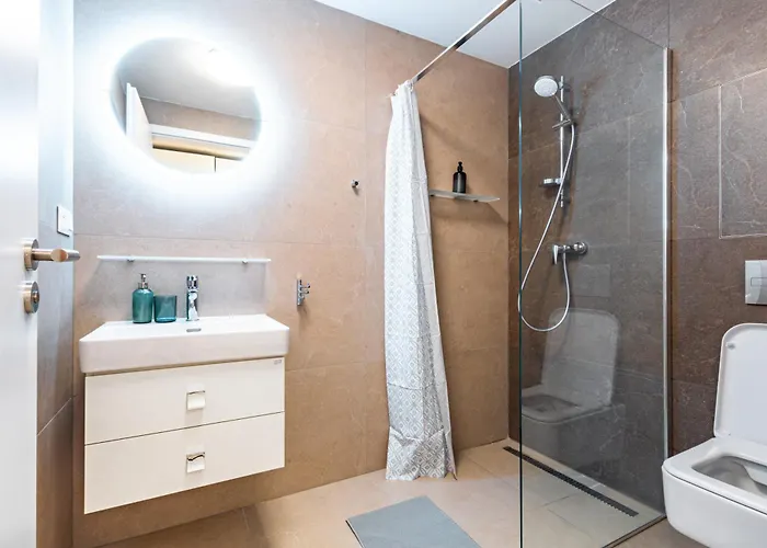 Breezy & Fresh Emerald - Garage & Balcony Apartament *