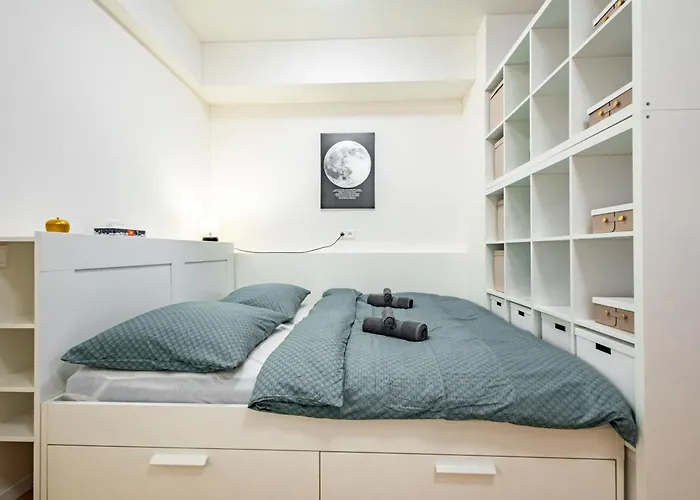 Apartament Breezy & Fresh Emerald - Garage & Balcony