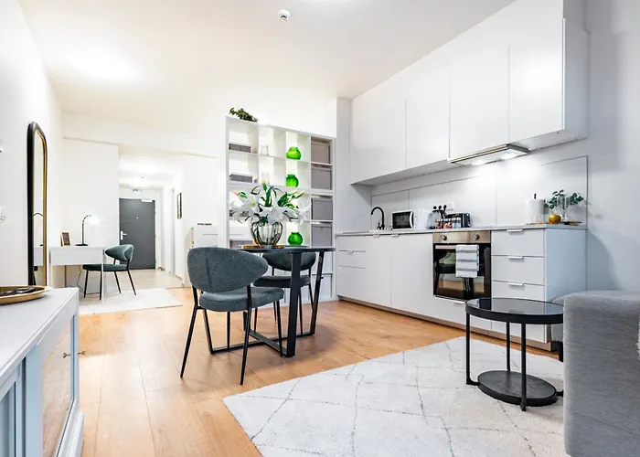 Breezy & Fresh Emerald - Garage & Balcony Appartamento Bratislava