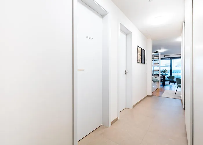 Breezy & Fresh Emerald - Garage & Balcony Appartamento Bratislava