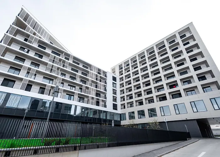 Appartamento Breezy & Fresh Emerald - Garage & Balcony *